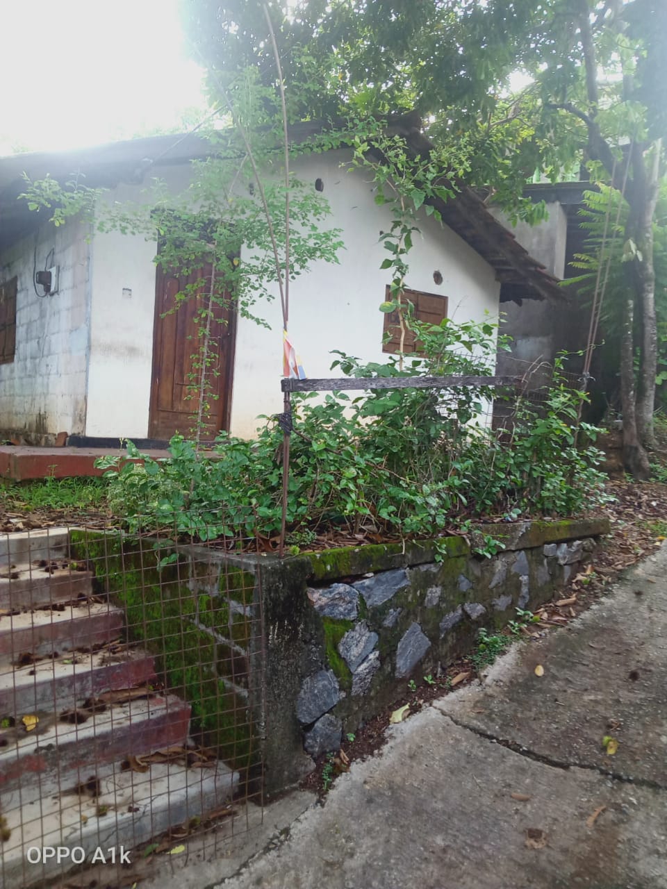 අගනා නිවසක් සහිත ඉඩමක් විකිනීමට මහර