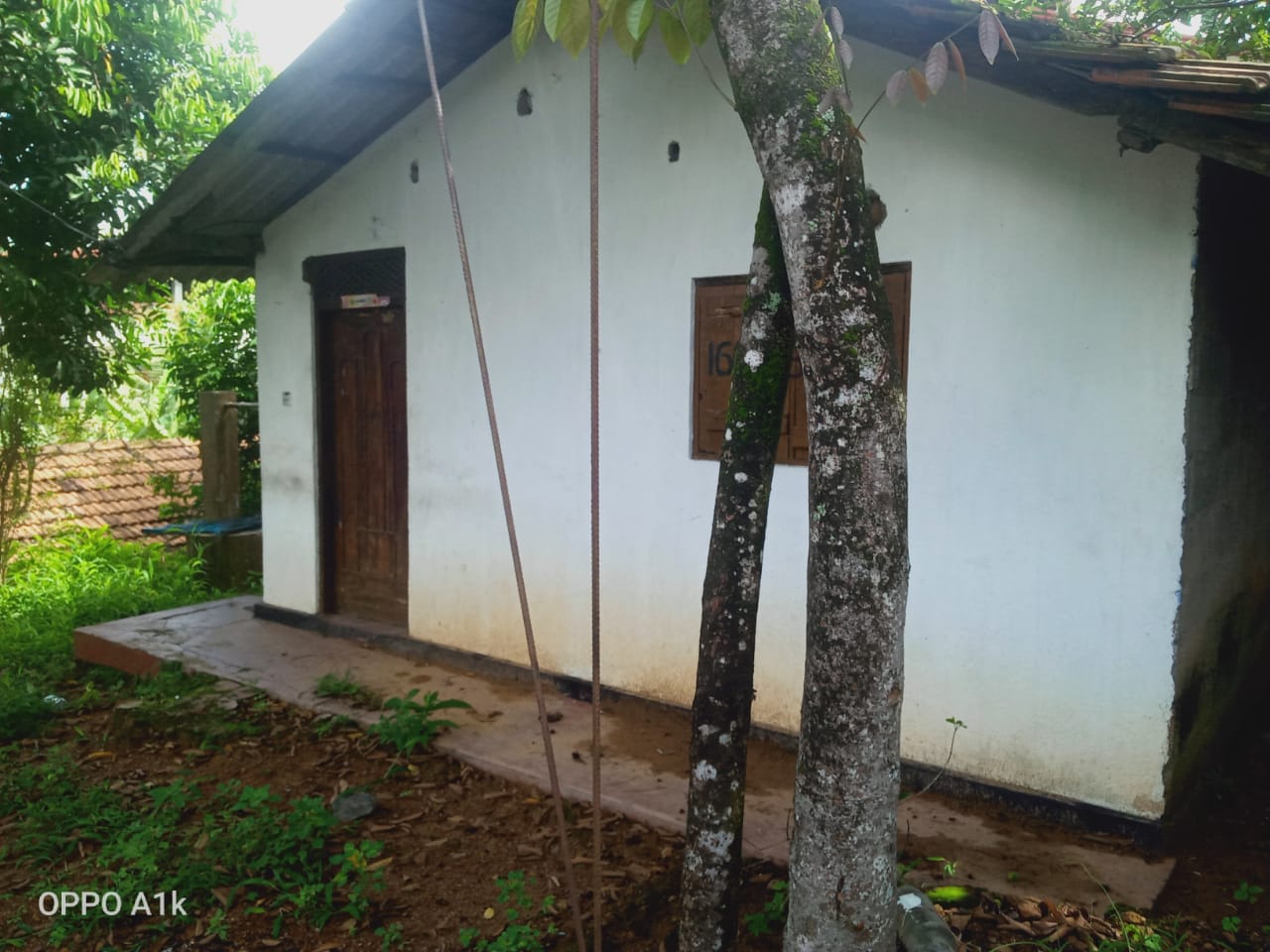 අගනා නිවසක් සහිත ඉඩමක් විකිනීමට මහර