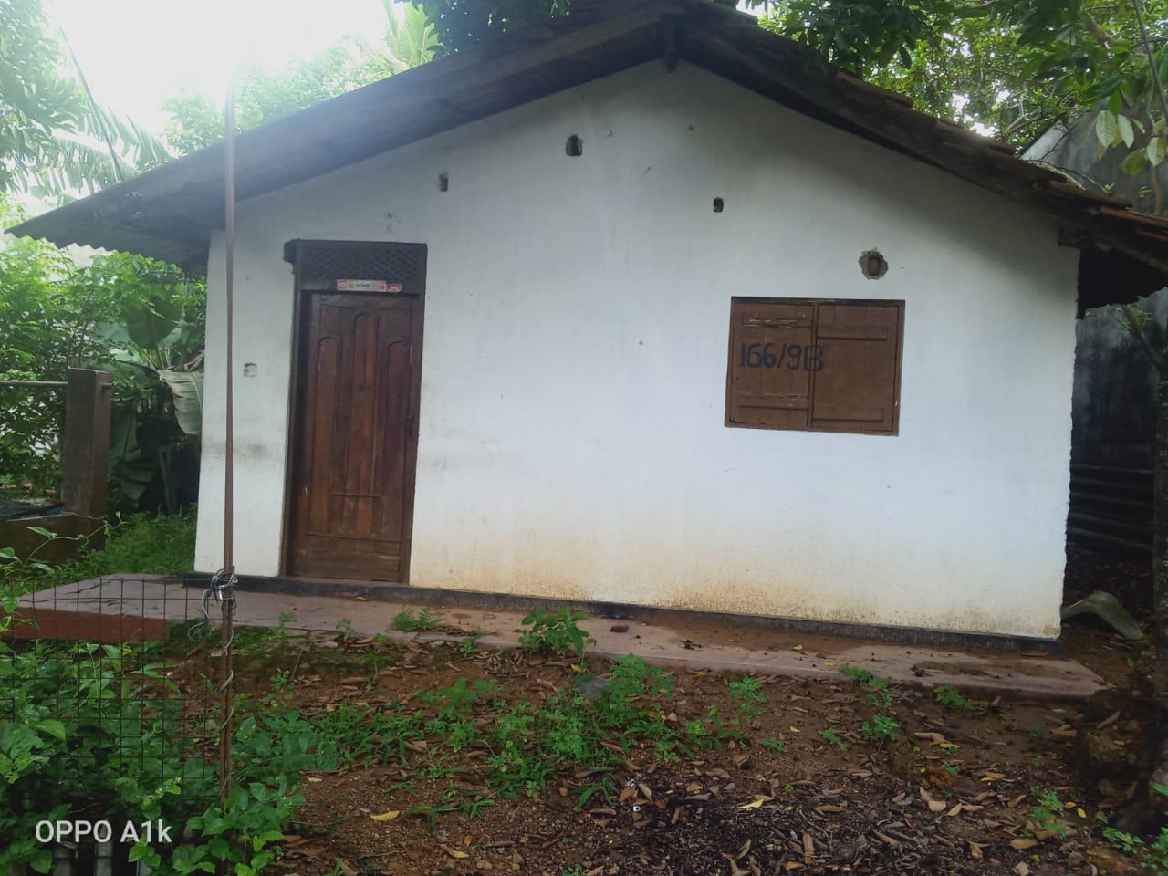 අගනා නිවසක් සහිත ඉඩමක් විකිනීමට මහර