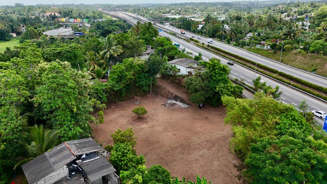 Land for Sale in Kadawatha 80 Perches