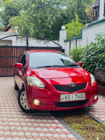 Toyota Yaris 2012