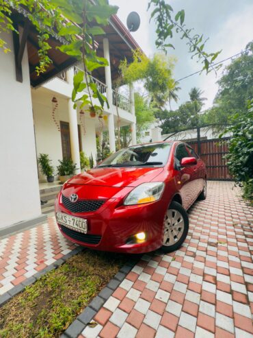Toyota Yaris 2012