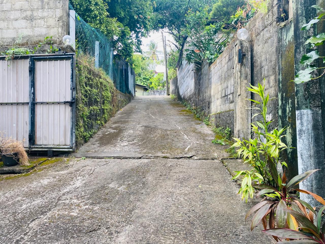 Land for Sale Thalapathpitiya