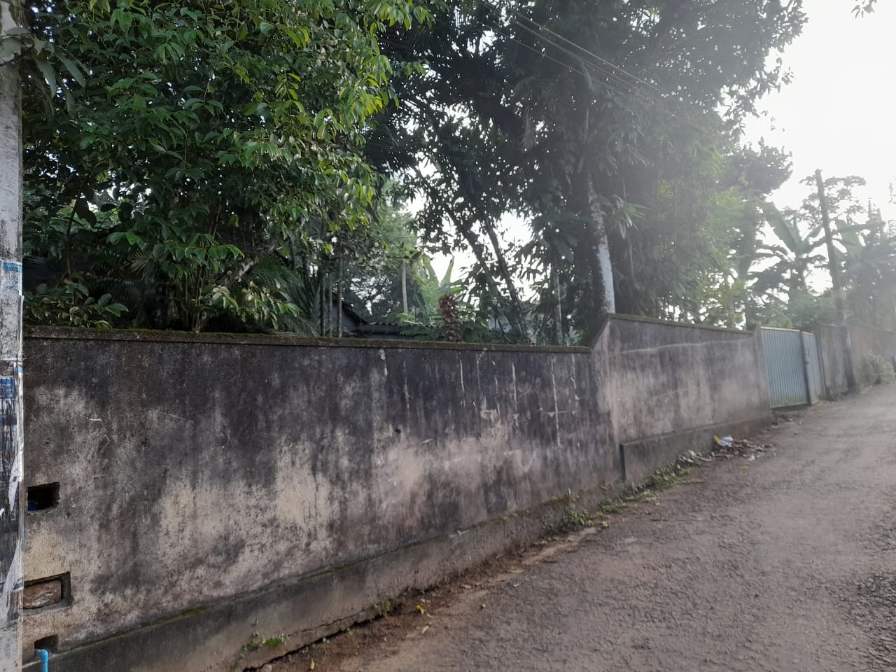 Old House with Land for Sale in Homagama(Pitipana Road) Berukatiya