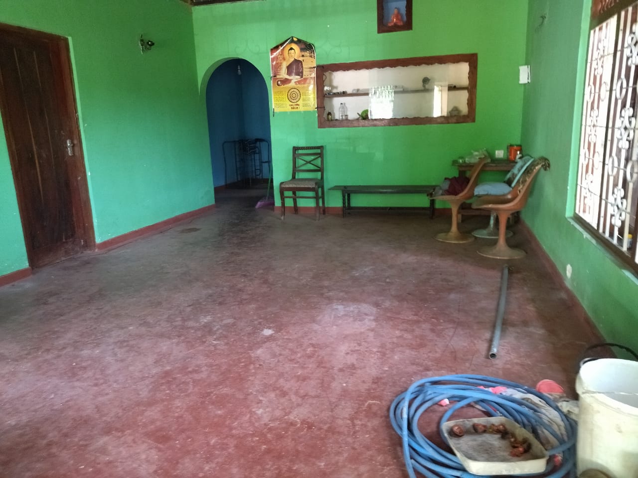 ඇල්පිටියෙන් කුරුඳු ඉඩමක් සමග කාමර 5ක නිවසක්