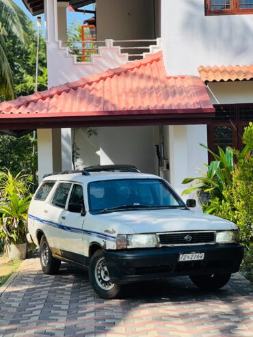 Nissan AD Wagon 1977