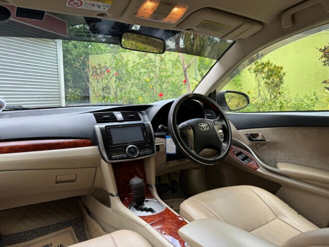 Toyota Premio 2013