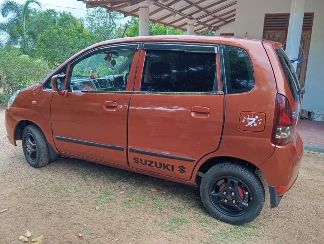 Suzuki Estilo 2010
