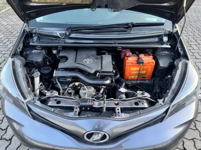 Toyota Vitz 2016