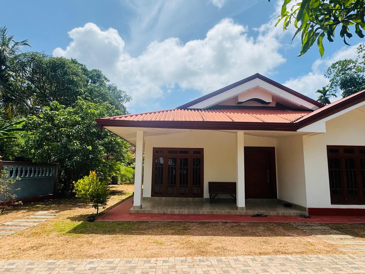 One Story Modern House for Sale Seeduwa
