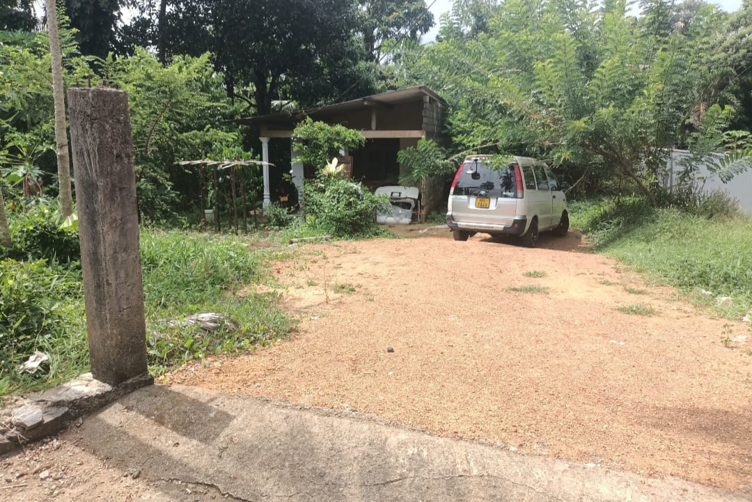 Land for Sale in Kesbewa