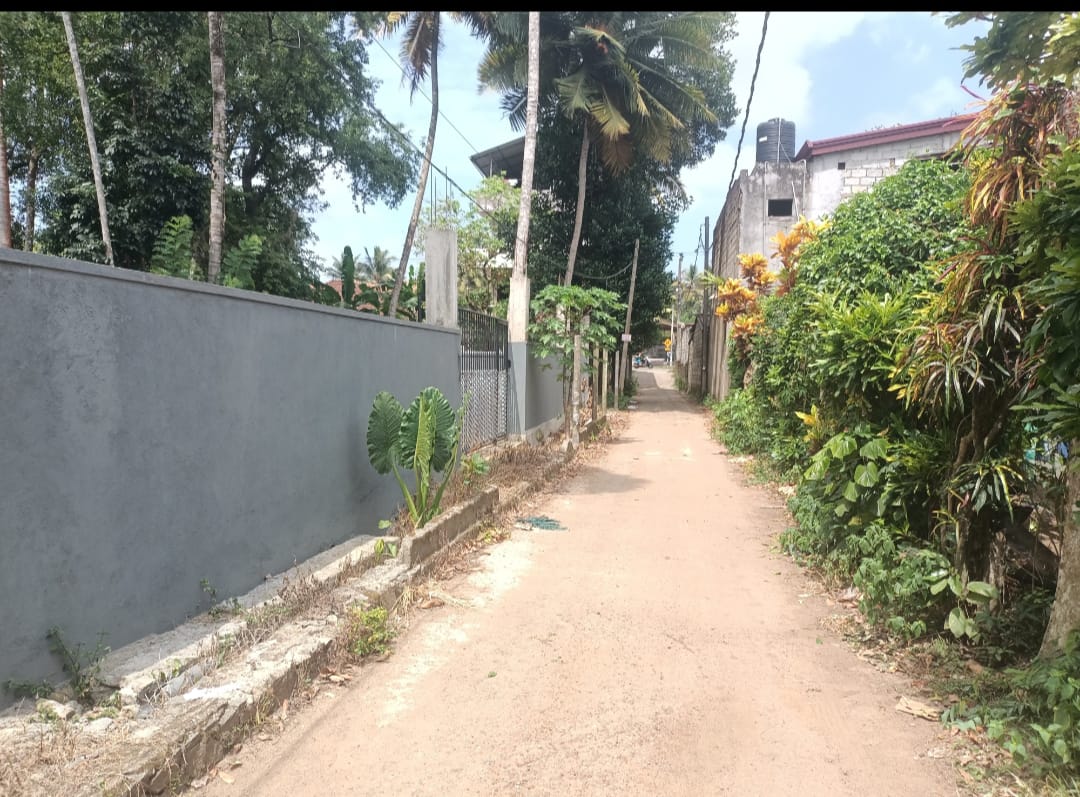 Land for Sale in Kesbewa