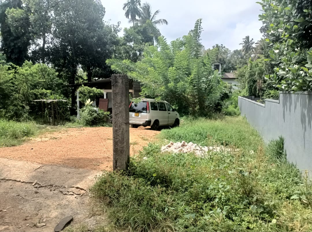 Land for Sale in Kesbewa