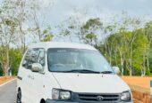 Toyota Noah 2002