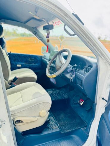 Toyota Noah 2002