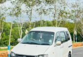 Toyota Noah 2002