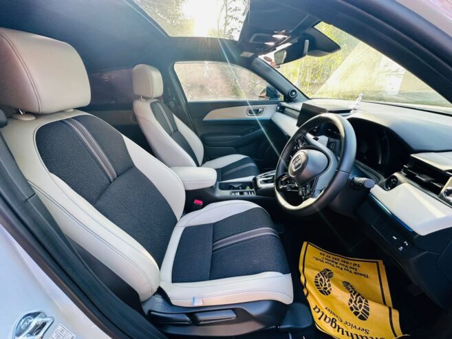 Honda Vezel Z Play Moon Roof 2024