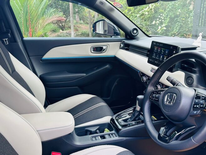 Honda Vezel Z Play Moon Roof 2024