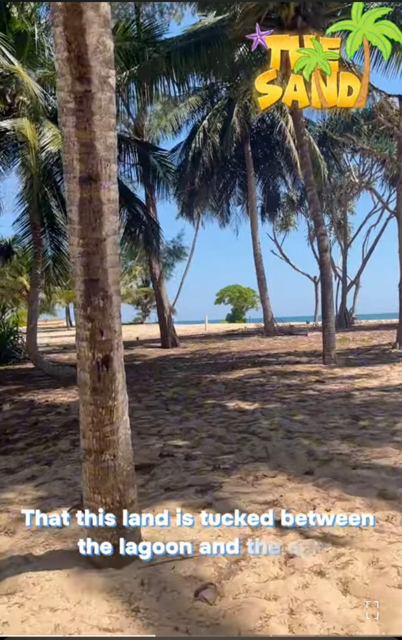 Land in Tangalle between Lagoon and Sea