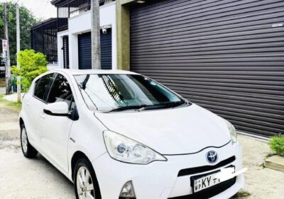 Toyota Aqua Prius C 2014