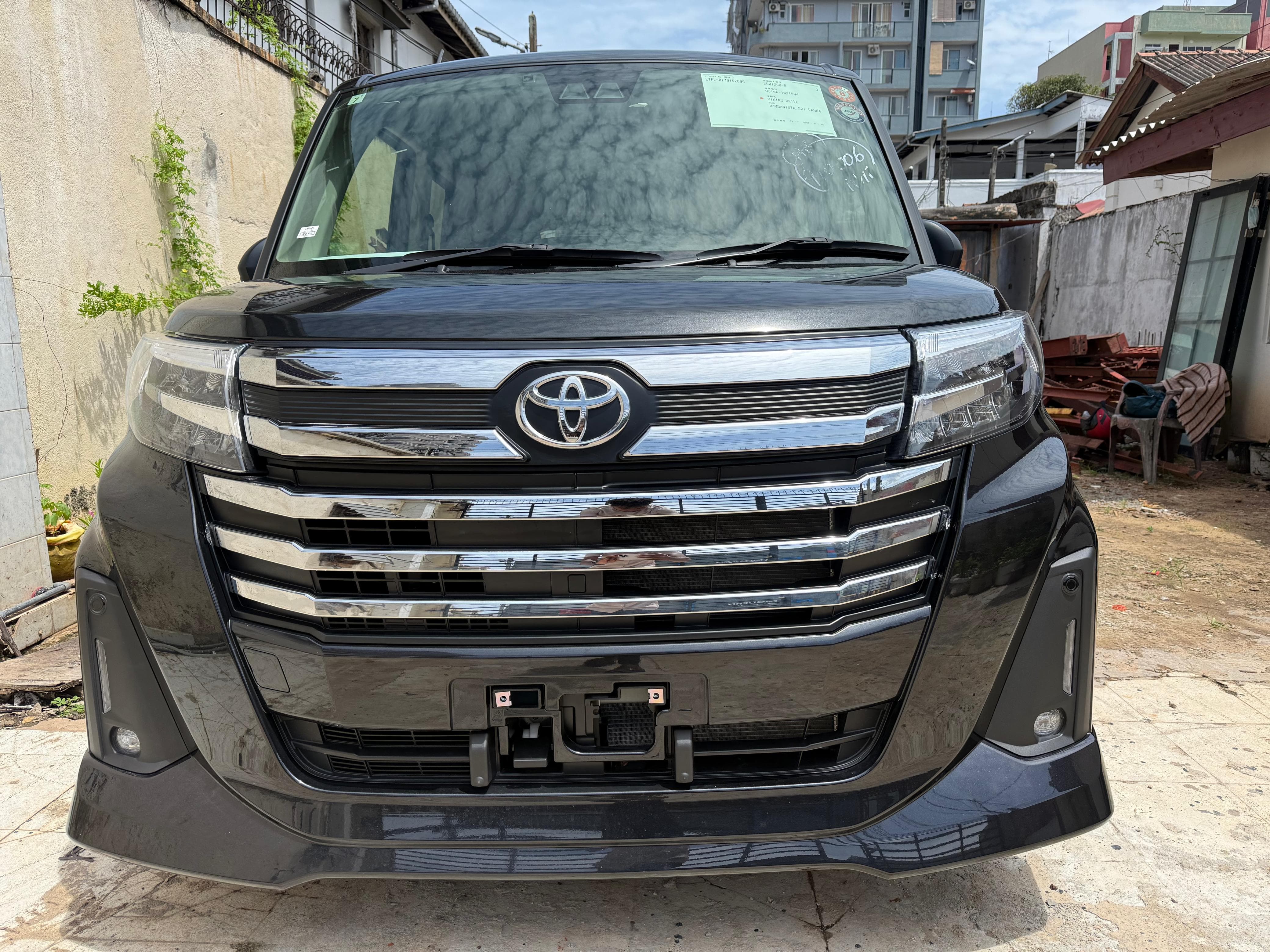 Toyota Roomy Custom G 2024