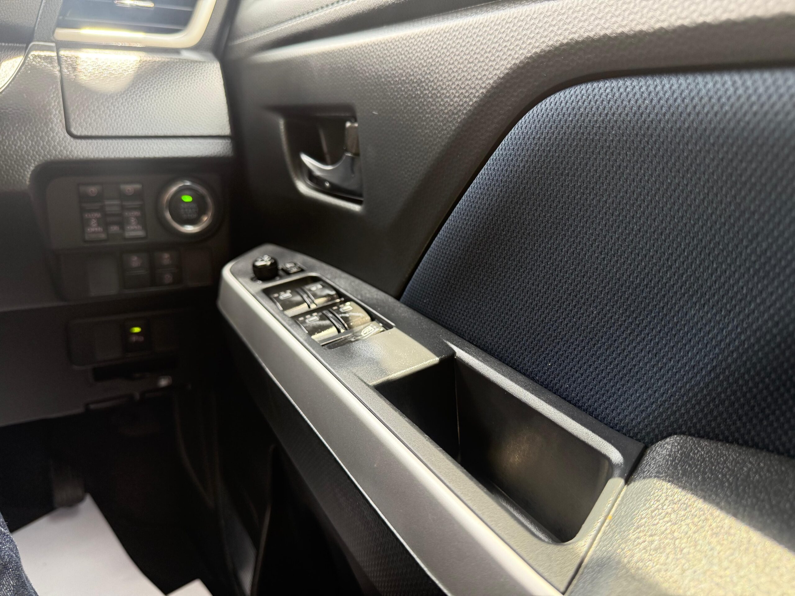 Toyota Roomy Custom G 2024