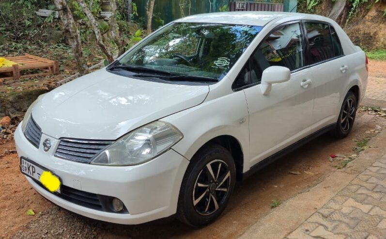 Nissan Tiida 2007