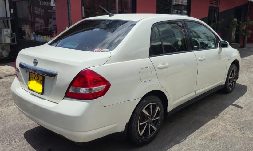 Nissan Tiida 2007