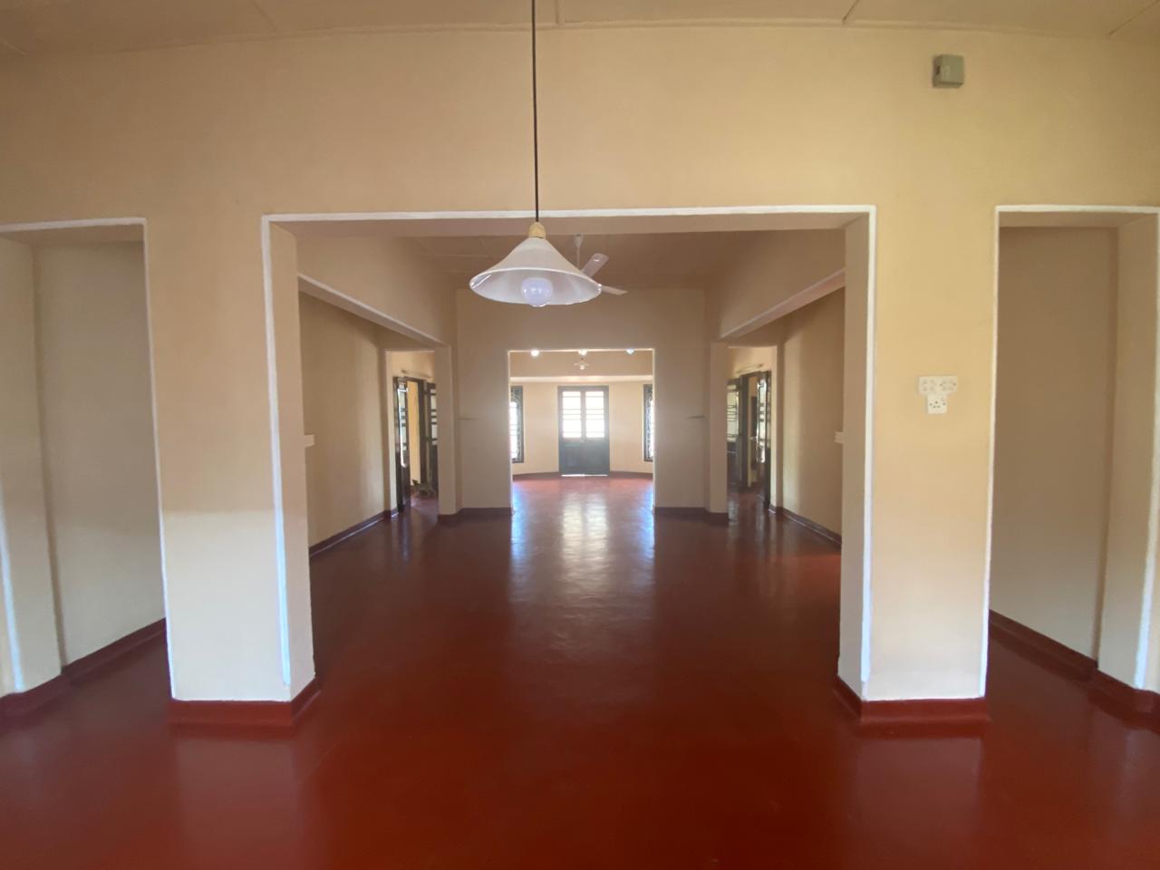 Colonial Type House Sale in Katukurunda, Kalutara