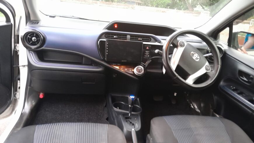 Toyota Aqua 2015
