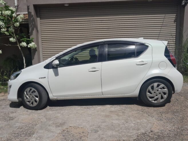 Toyota Aqua 2015