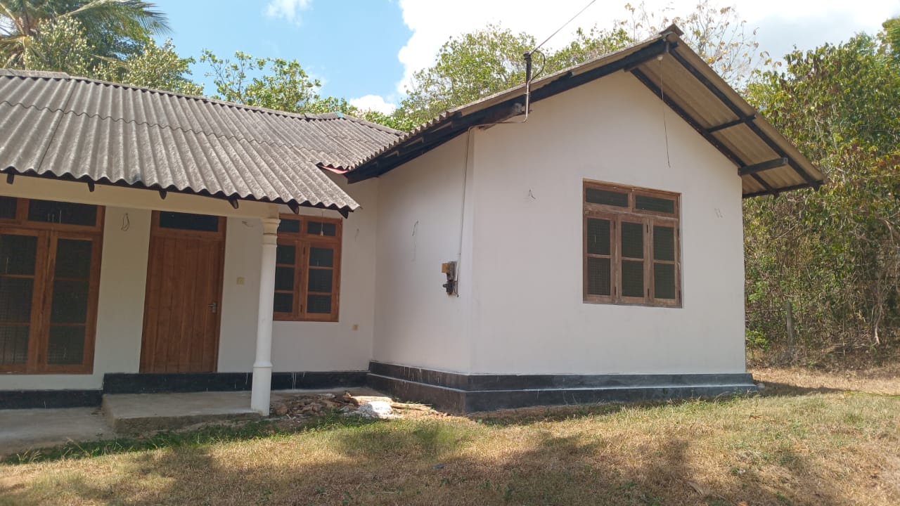 House with Land for Sale Narammala