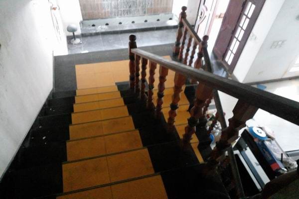 Five Bed Roomed Spacious Land with House in Battaramulla for Sale