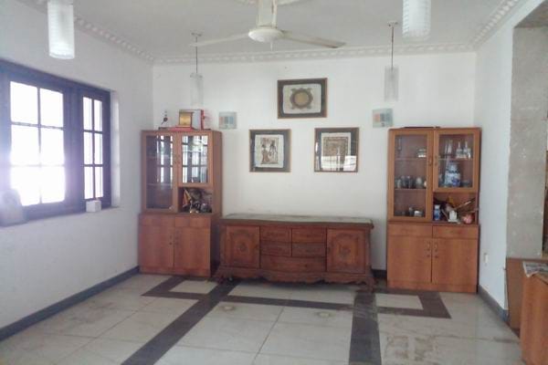 Five Bed Roomed Spacious Land with House in Battaramulla for Sale