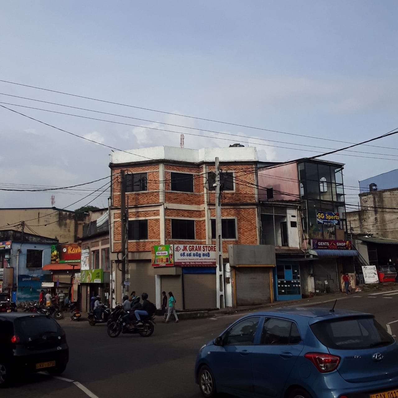 ගණේමුල්ල තෙමහල් ව්‍යාපාරික ගොඩනැගිල්ල විකිණීමට