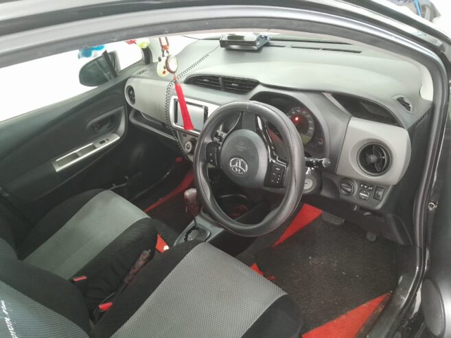 Toyota Vitz 2015