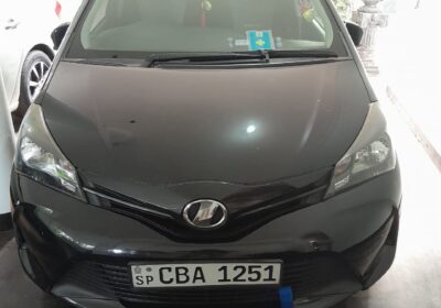Toyota Vitz 2015