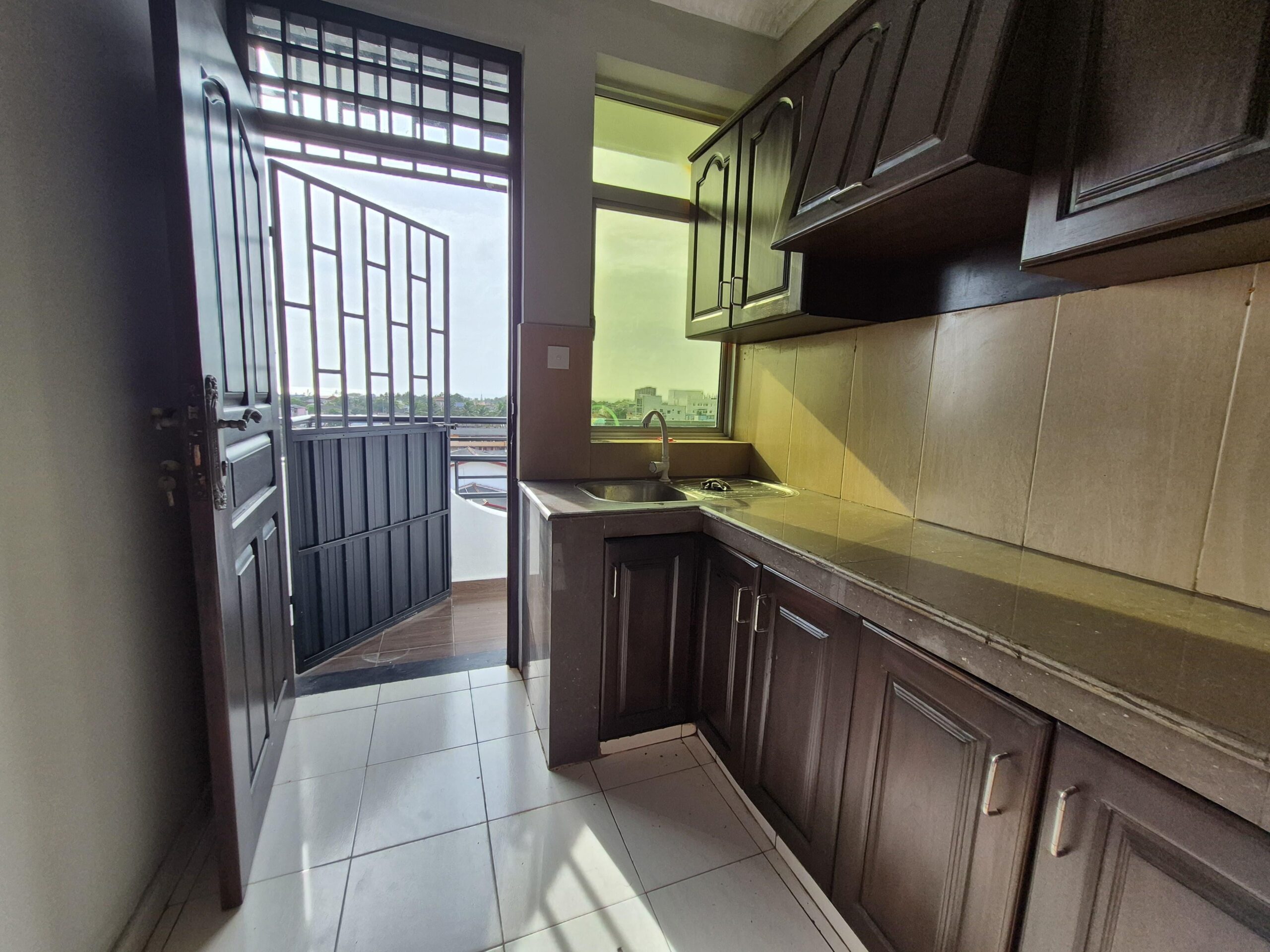 02 Bed Room Semi Furniture Apartment Sale Colombo 15