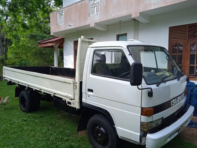 Isuzu Elf 1985