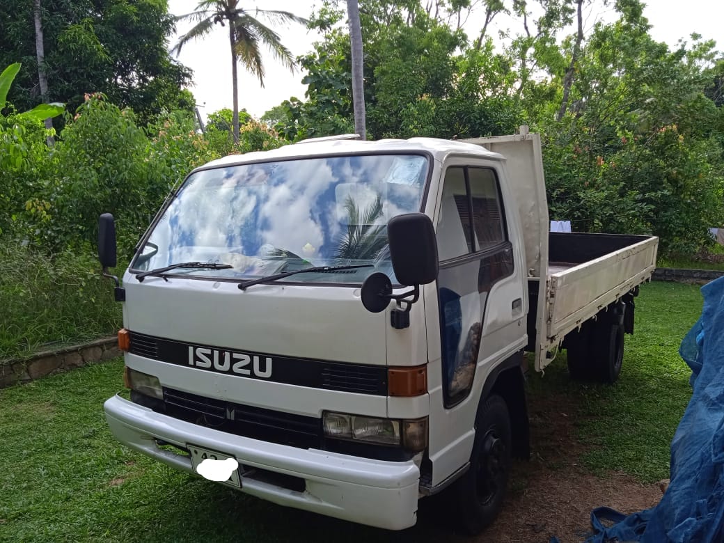 Isuzu Elf 1985