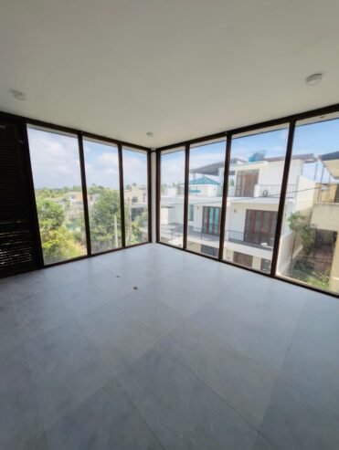 Architect-Designed Luxury House for Sale (Anandarama Road) Moratuwa