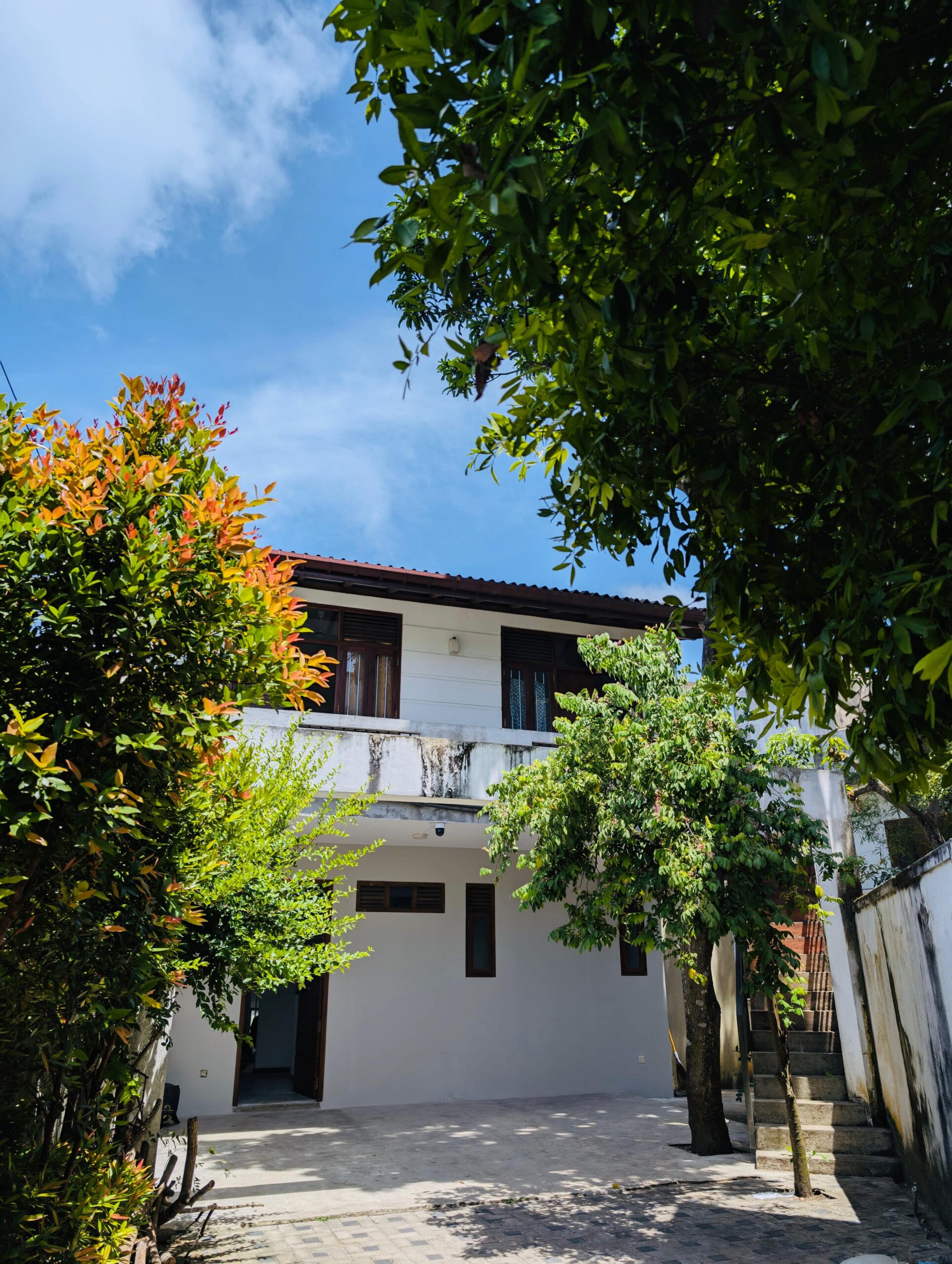 Architect-Designed Luxury House for Sale (Anandarama Road) Moratuwa