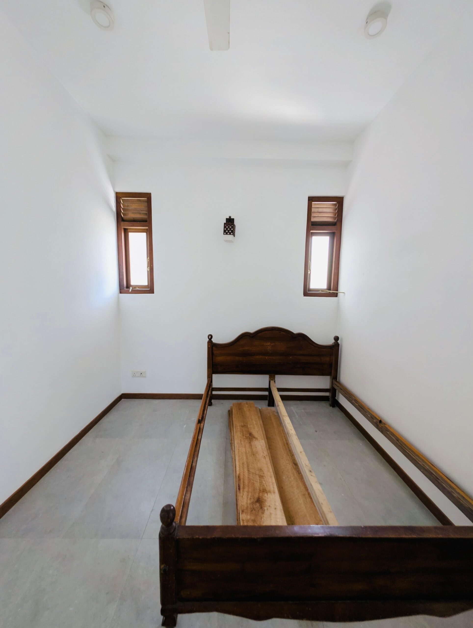 Architect-Designed Luxury House for Sale (Anandarama Road) Moratuwa