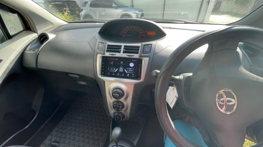 Toyota Vitz KSP-90 2010