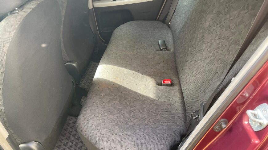Toyota Vitz KSP-90 2010