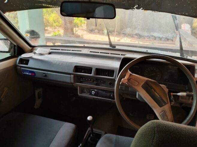 Nissan Sunny B11 1984