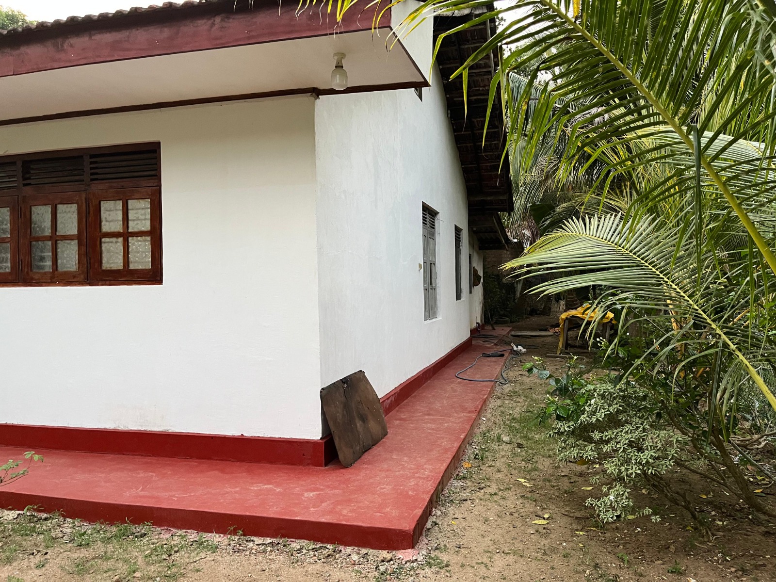 House with Land for Sale in Madiha Tourist Zone, Matara