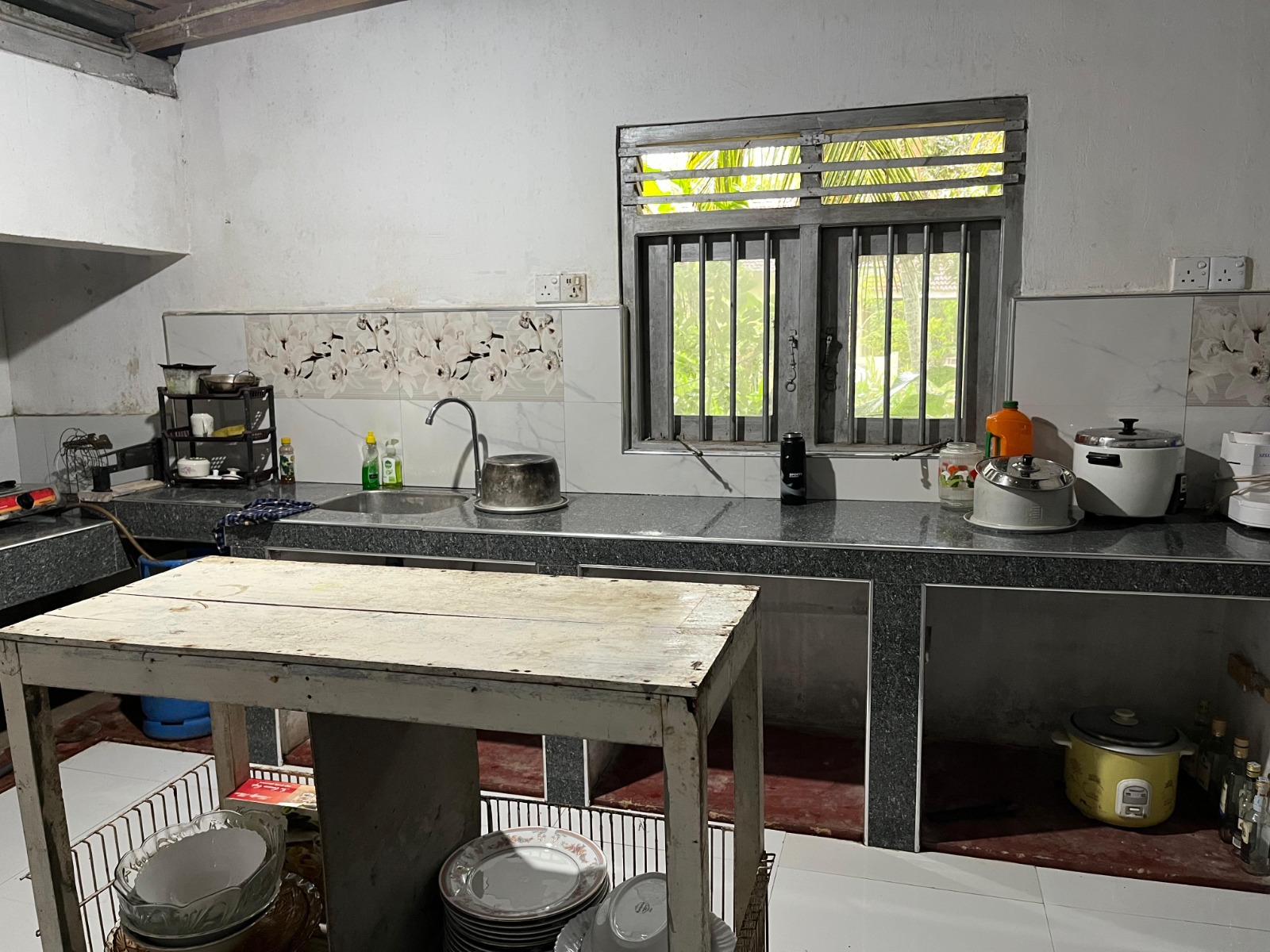 House with Land for Sale in Madiha Tourist Zone, Matara