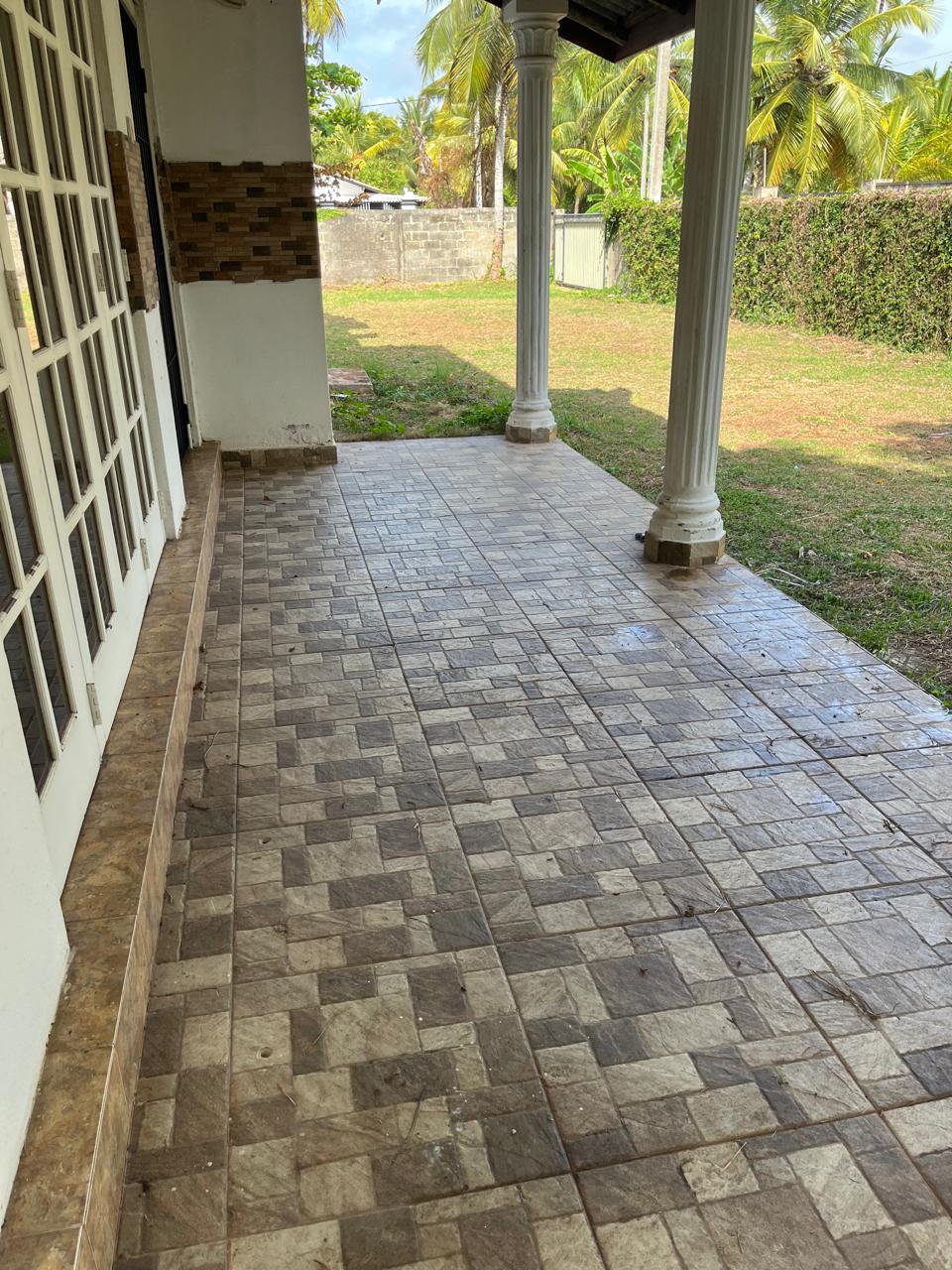 HOUSE FOR SALE IN PAMUNUGAMA, JA-ELA