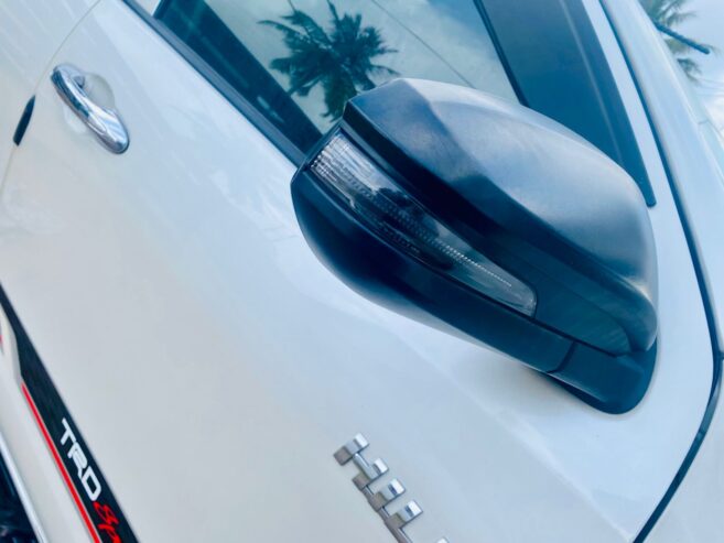 TOYOTA HILUX ROCCO